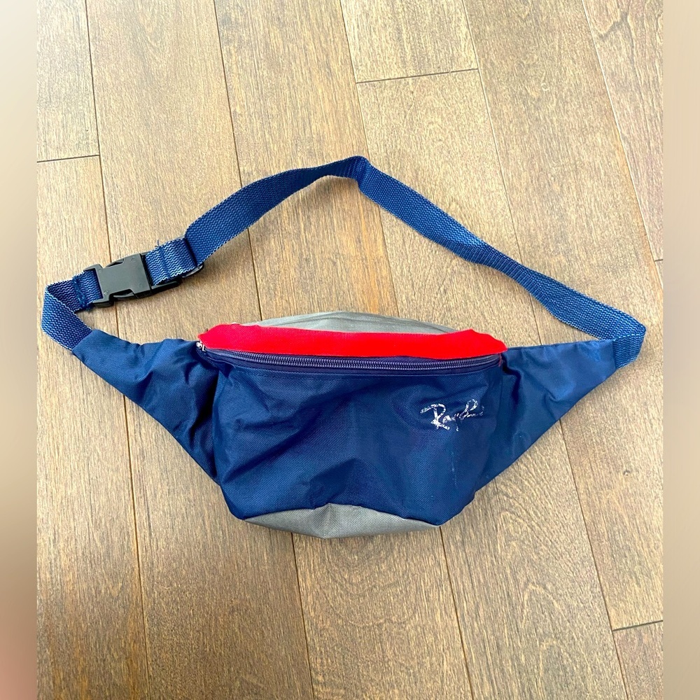 💕free‎ with purchase💕Vintage ray ban Fanny pack